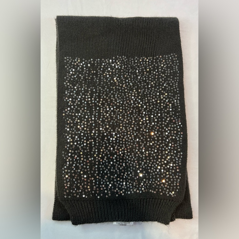 BGBG Maxazria scarf